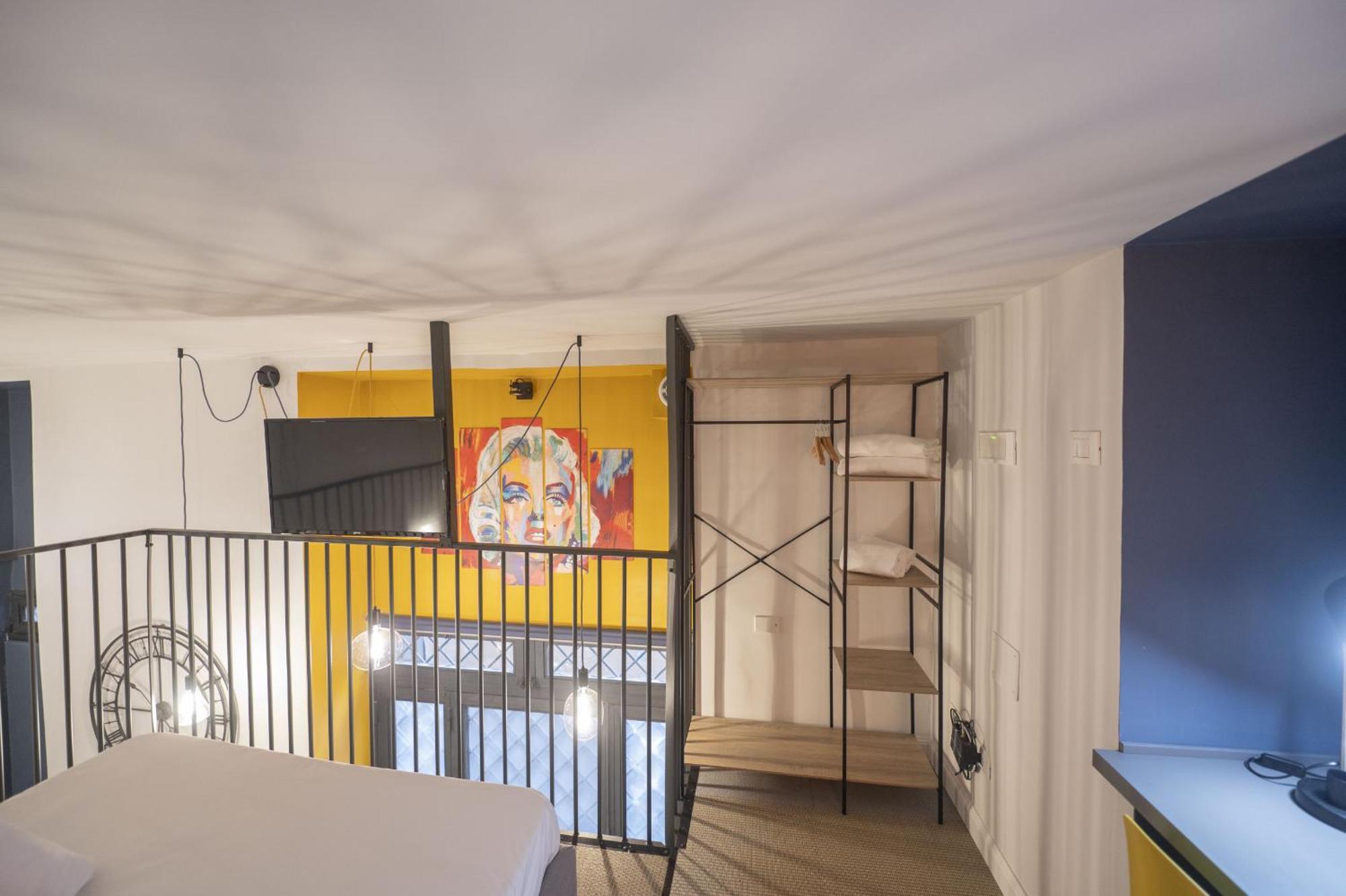 Design And Colorful Loft Near Pamphili Apartamento
